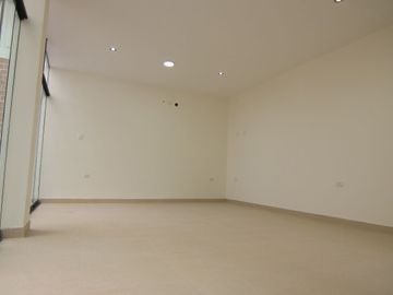 HERMOSA CASA DE ESTRENO CON PISCINA EN VENTA - URB. MIRAFLORES COUNTRY CLUB 1 - PIURA