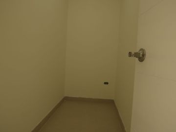HERMOSA CASA DE ESTRENO CON PISCINA EN VENTA - URB. MIRAFLORES COUNTRY CLUB 1 - PIURA