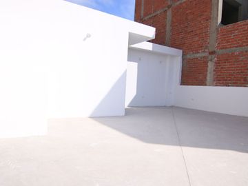 HERMOSA CASA DE ESTRENO CON PISCINA EN VENTA - URB. MIRAFLORES COUNTRY CLUB 1 - PIURA