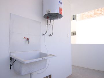 HERMOSA CASA DE ESTRENO CON PISCINA EN VENTA - URB. MIRAFLORES COUNTRY CLUB 1 - PIURA