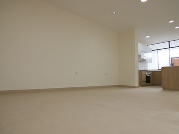 HERMOSA CASA DE ESTRENO CON PISCINA EN VENTA - URB. MIRAFLORES COUNTRY CLUB 1 - PIURA