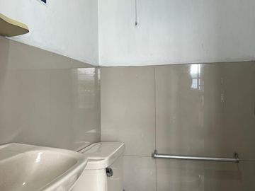 SE VENDE LOCAL COMERCIAL EN AV. SAN JUAN, SAN JUAN DE MIRAFLORES