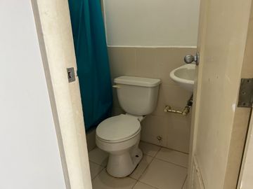 VENDO HERMOSA CASA EN LOS PARQUES