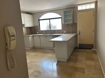 VENDO HERMOSA CASA EN LOS PARQUES