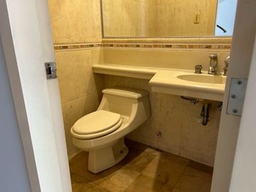VENDO HERMOSA CASA EN LOS PARQUES