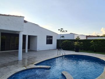ESPECTACULAR CASA EN CONDOMINIO DE ANAPOIMA