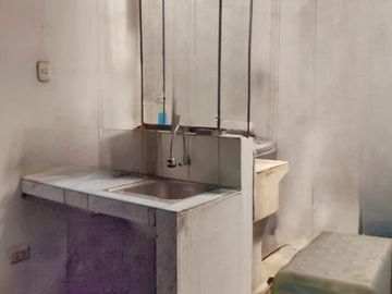 OPORTUNIDAD !! Amplia Casa En Venta !!! A La Altura De La Cdra. 18 De Av. Gran Chimú