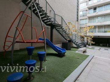 3 Dormitorios + 2 baños + Estacionamiento en Santiago Centro, Metro Santa Ana.