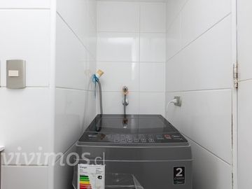 3 Dormitorios + 2 baños + Estacionamiento en Santiago Centro, Metro Santa Ana.