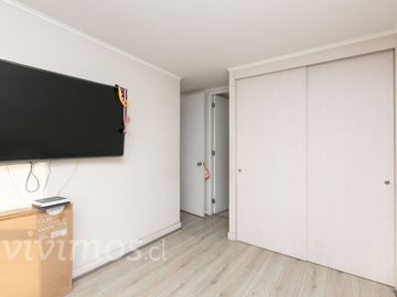 3 Dormitorios + 2 baños + Estacionamiento en Santiago Centro, Metro Santa Ana.