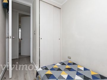 3 Dormitorios + 2 baños + Estacionamiento en Santiago Centro, Metro Santa Ana.