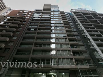 3 Dormitorios + 2 baños + Estacionamiento en Santiago Centro, Metro Santa Ana.