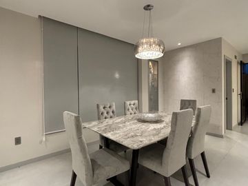 Casa en venta de lujo al sur de Loja