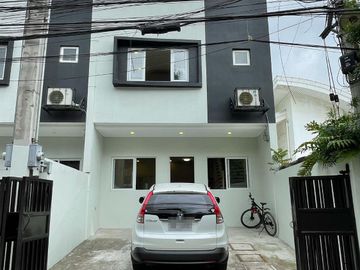 Townhouse in Apas, Lahug, Cebu City (Near IT Park)