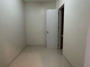 Townhouse in Apas, Lahug, Cebu City (Near IT Park)