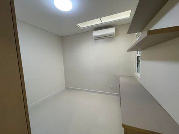 Townhouse in Apas, Lahug, Cebu City (Near IT Park)