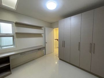 Townhouse in Apas, Lahug, Cebu City (Near IT Park)