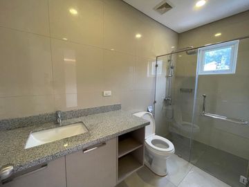 Townhouse in Apas, Lahug, Cebu City (Near IT Park)