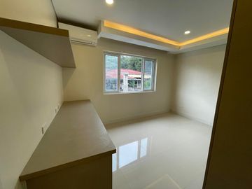 Townhouse in Apas, Lahug, Cebu City (Near IT Park)