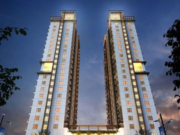 KENSINGTON SKY GARDEN - STUDIO W/ BALCONY