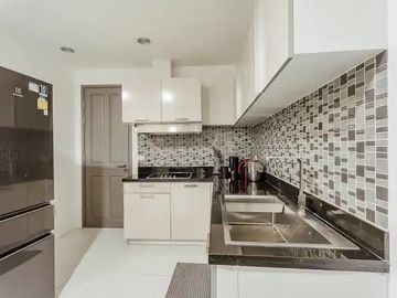 Duplex Penthouse Baan Ratprasong 4 beds 5 baths 1 maid room, 381 sqm.