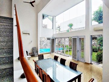 Dijual Rumah Dalam Komplek Elite Area Sekitar Patra Jakarta Selatan