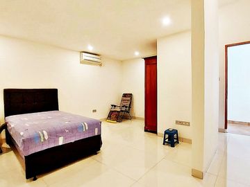 Dijual Rumah Dalam Komplek Elite Area Sekitar Patra Jakarta Selatan