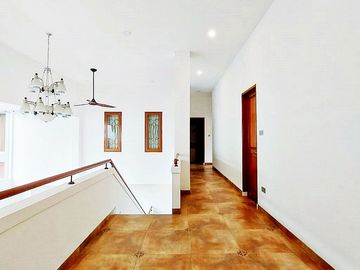 Dijual Rumah Dalam Komplek Elite Area Sekitar Patra Jakarta Selatan