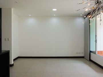 Exclusiva casa contemporanea en Alcaravan Conjunto Cerrado. Pinares. Pereira - Colombia.