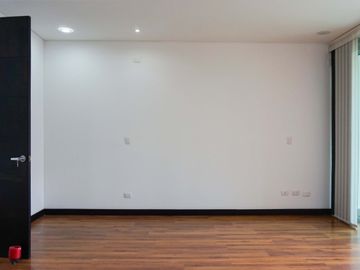 Exclusiva casa contemporanea en Alcaravan Conjunto Cerrado. Pinares. Pereira - Colombia.
