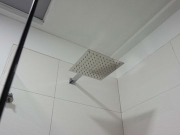 Exclusiva casa contemporanea en Alcaravan Conjunto Cerrado. Pinares. Pereira - Colombia.