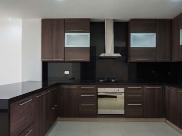 Exclusiva casa contemporanea en Alcaravan Conjunto Cerrado. Pinares. Pereira - Colombia.