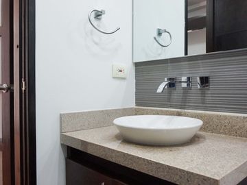 Exclusiva casa contemporanea en Alcaravan Conjunto Cerrado. Pinares. Pereira - Colombia.