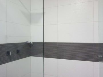 Exclusiva casa contemporanea en Alcaravan Conjunto Cerrado. Pinares. Pereira - Colombia.