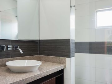Exclusiva casa contemporanea en Alcaravan Conjunto Cerrado. Pinares. Pereira - Colombia.