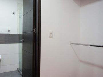 Exclusiva casa contemporanea en Alcaravan Conjunto Cerrado. Pinares. Pereira - Colombia.