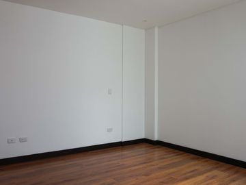 Exclusiva casa contemporanea en Alcaravan Conjunto Cerrado. Pinares. Pereira - Colombia.