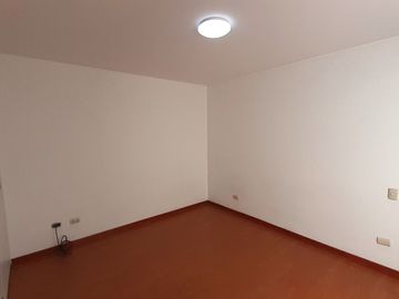 VENDO DEPARTAMENTO CERCA A LA MUNICIPALIDAD DE SAN BORJA