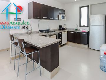 Depa en condominio de playa en renta vacacional para 8 personas