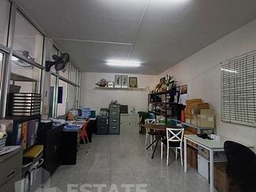 ขายด่วน ที่ดิน 204 ตร.วาพร้อมบ้านเดี่ยวชั้นเดียว โกดังสินค้า สำนักงานชั้นเดียว เข้าซอย ผ่านหมู่บ้านเพชรโสธร ซอย5