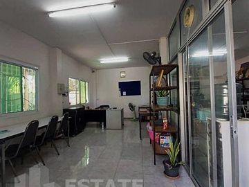 ขายด่วน ที่ดิน 204 ตร.วาพร้อมบ้านเดี่ยวชั้นเดียว โกดังสินค้า สำนักงานชั้นเดียว เข้าซอย ผ่านหมู่บ้านเพชรโสธร ซอย5