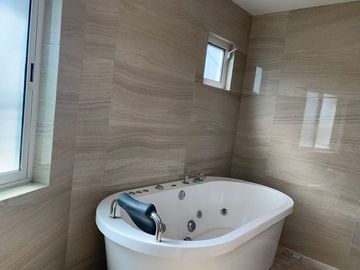 HERMOSA CASA EN VILLANTIGUA DE OPORTUNIDAD!! RENOVADA AL 100%