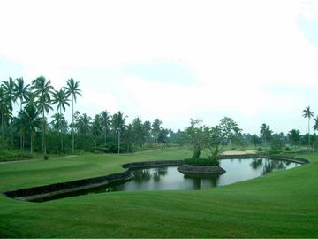BRAND NEW!!! Prime House and Lot Beside the Golf Course in Silang, Cavite For sale