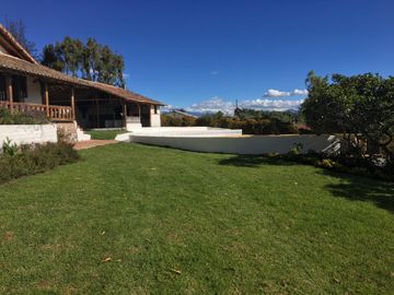 HERMOSA QUINTA EN CHECA