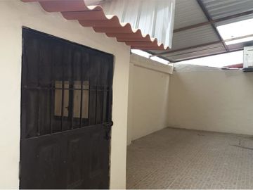 casa de renta en manta zona sur los gavilanez