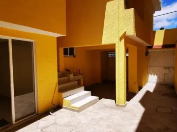 Casa Para Departamentos de 2 Pisos, en Plutarco Elías Calles, Pachuca, Hidalgo.