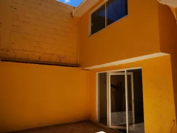 Casa Para Departamentos de 2 Pisos, en Plutarco Elías Calles, Pachuca, Hidalgo.
