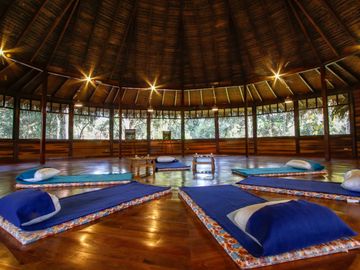 Vendo Hotel Negocio en Marcha Eco Lodge 49.25 Ha CASHIBOCOCHA PUCALLPA PERU
