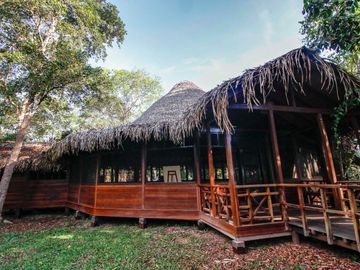 Vendo Hotel Negocio en Marcha Eco Lodge 49.25 Ha CASHIBOCOCHA PUCALLPA PERU