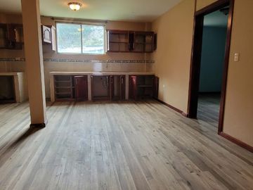 VENTA CASA DE 3 DEPARTAMENTOS